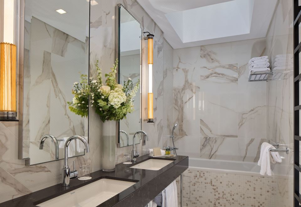 Fraser Suites le Claridge Champs-ElyséesTwo Bedroom Premier Suite