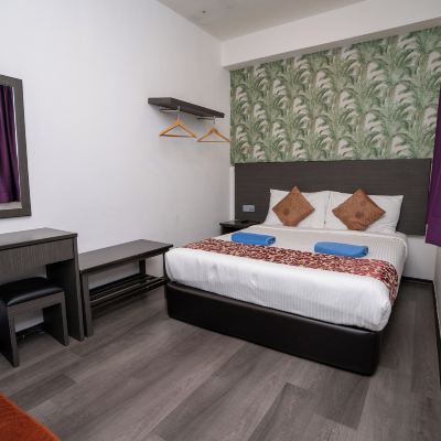 Deluxe Queen Room Kupon Highlanders Hotel