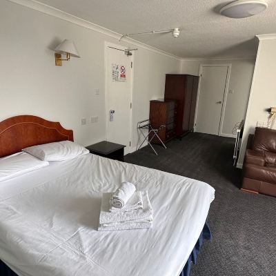 Double Room Ensuite Bruce Hotel Promo Code