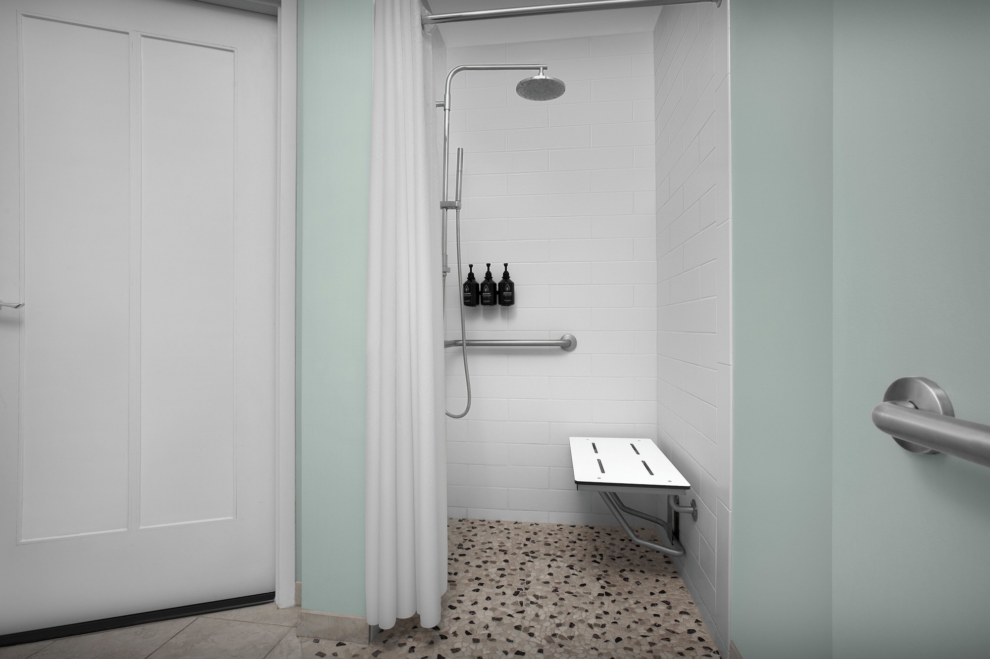 行动无障碍标准特大床房（带无障碍淋浴）