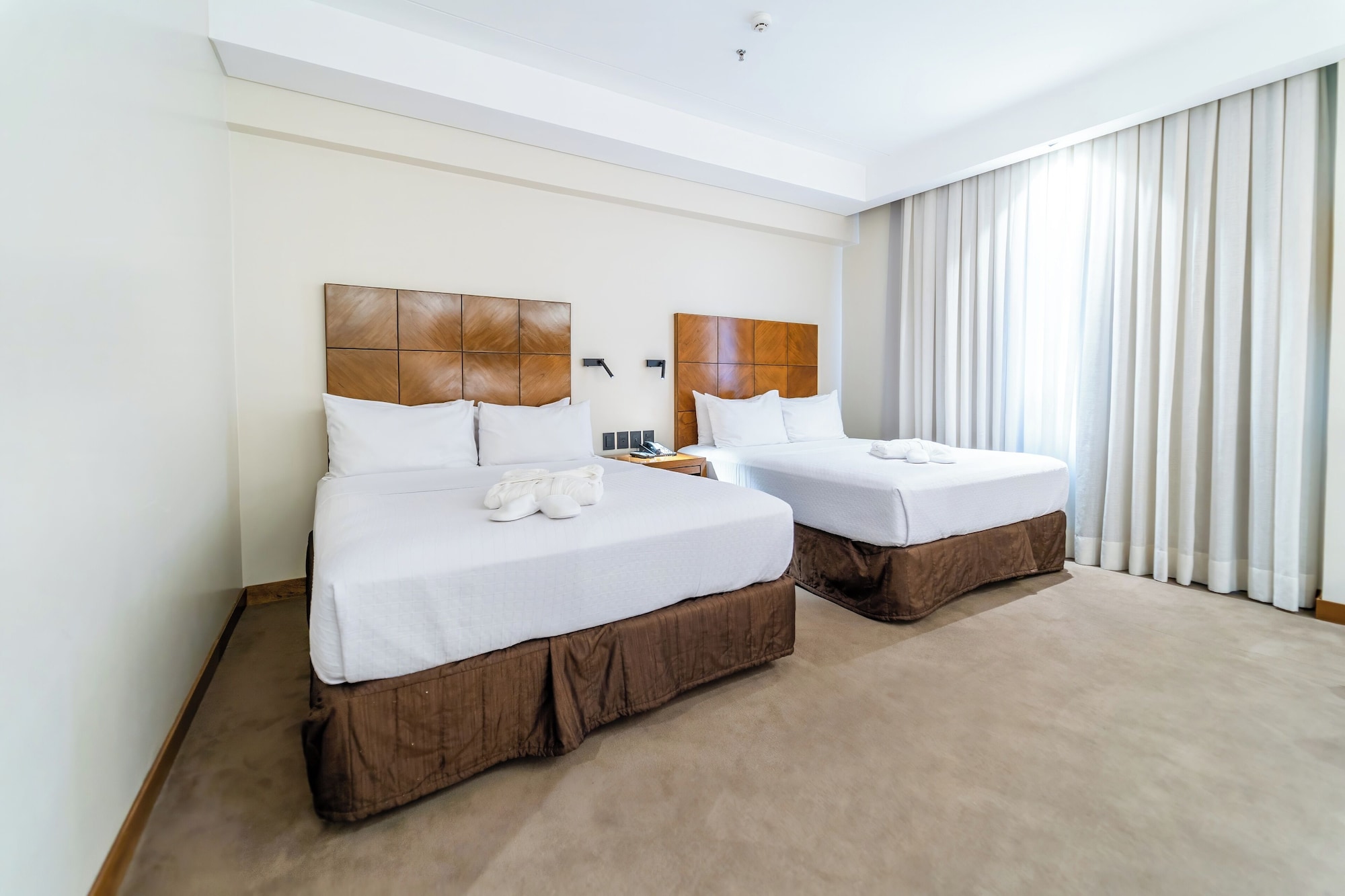 高级客房，配有两张大床