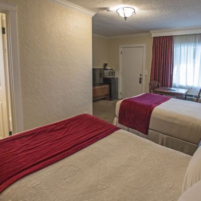 Double Room Auld Holland Inn Promo Code