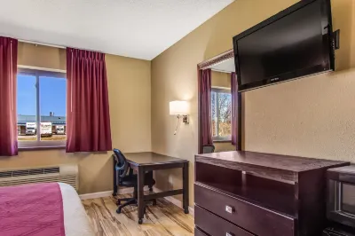 Econo Lodge Shelbyville Hotels in 