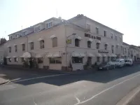Logis Hôtel Spa de la Poste Отели в г. 