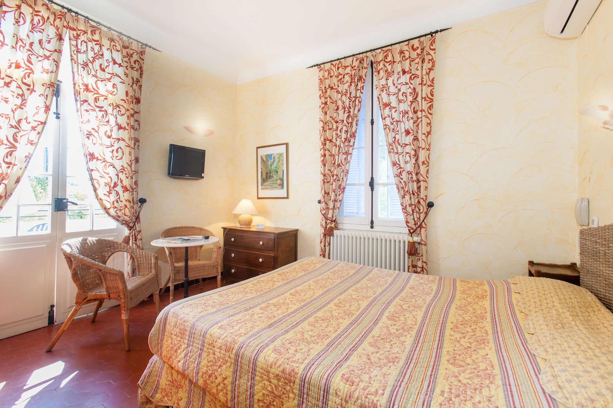 带露台的家庭房