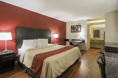 Red Roof Inn & Suites Scottsboro Hotels in 