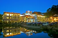 Julong Hotel Hotels in 