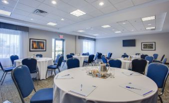 Holiday Inn Express & Suites Ottawa East - Orleans