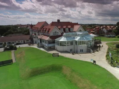 North Shore Hotel Hotels in 
