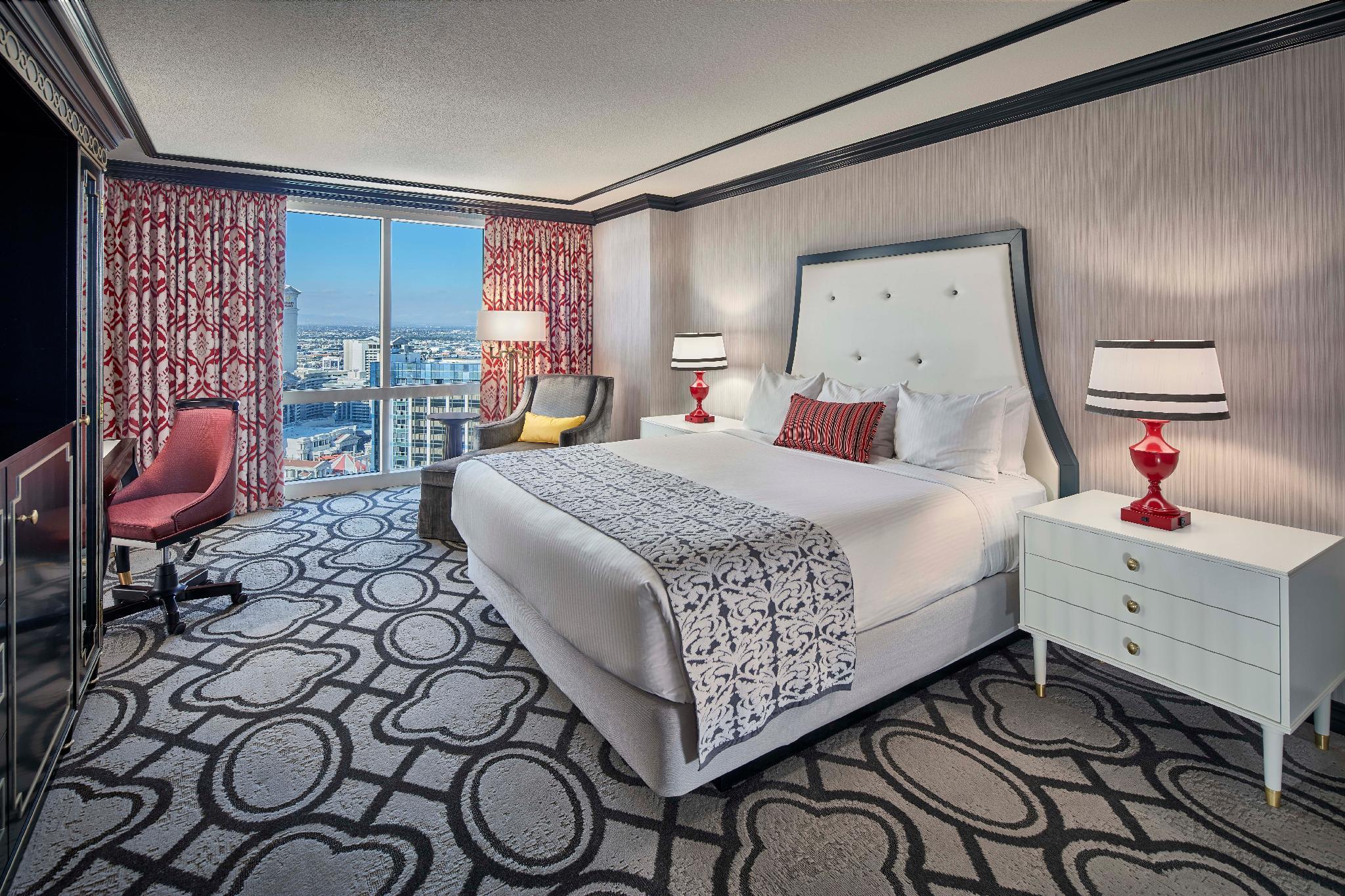 Review: Burgundy Room (2 Queen Beds) At Paris Las Vegas (Nevada
