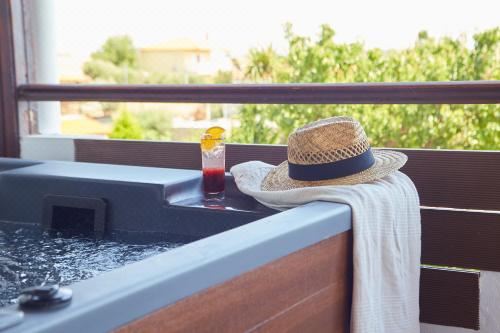 带私人按摩浴缸的两卧室套房（1）