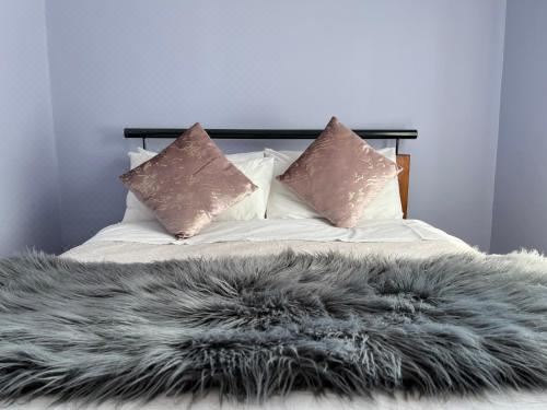 Blackwood HouseSeven-Bedroom House