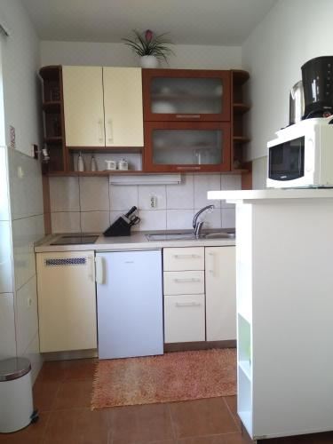 海景舒适一卧室公寓 - 带露台