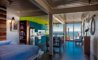Hotel Winebox Valparaiso - Housity