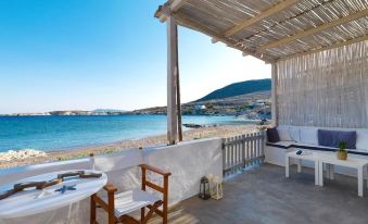 Thalassa Rooms