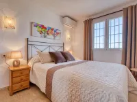 Isabel Hotels in Pego