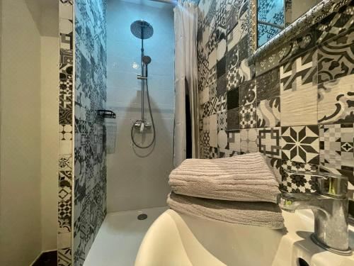 豪华大床一室房