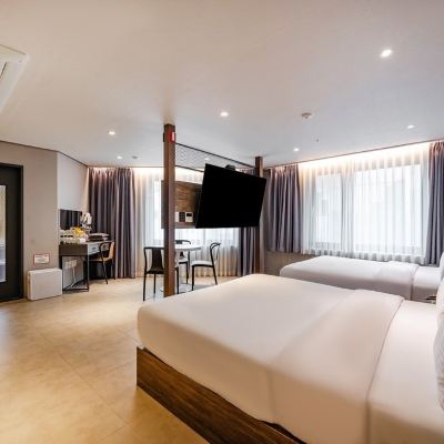 Family Room-Breakfast Service (Additional Charge For 3 People Or More, Double 2Bed) Andong Case Hotel 쿠폰