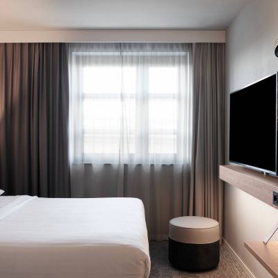 Moxy Sleeper, Guest Room, 1 Queen Moxy Cologne Bonn Airport Promo Code