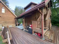 Sandy Beach Retreat Sunrise Studio- Steps from Sandy Beach & Treadwell Trail!