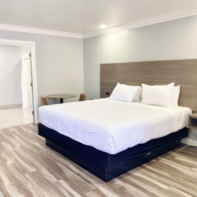 基本特大床房 – 無障礙設施 隆恩橡木酒店優惠