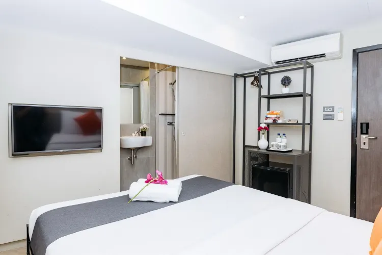 ห้องสแตนดาร์ดเตียงควีนไซส์ไม่มีหน้าต่าง ปลอดสูบบุหรี่