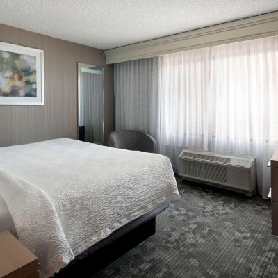 Suite, 1 King Bed With Sofa Bed, Accessible (Mobility/Hearing Tub One Bedroom) Sonesta Select Tempe Downtown Promo Code