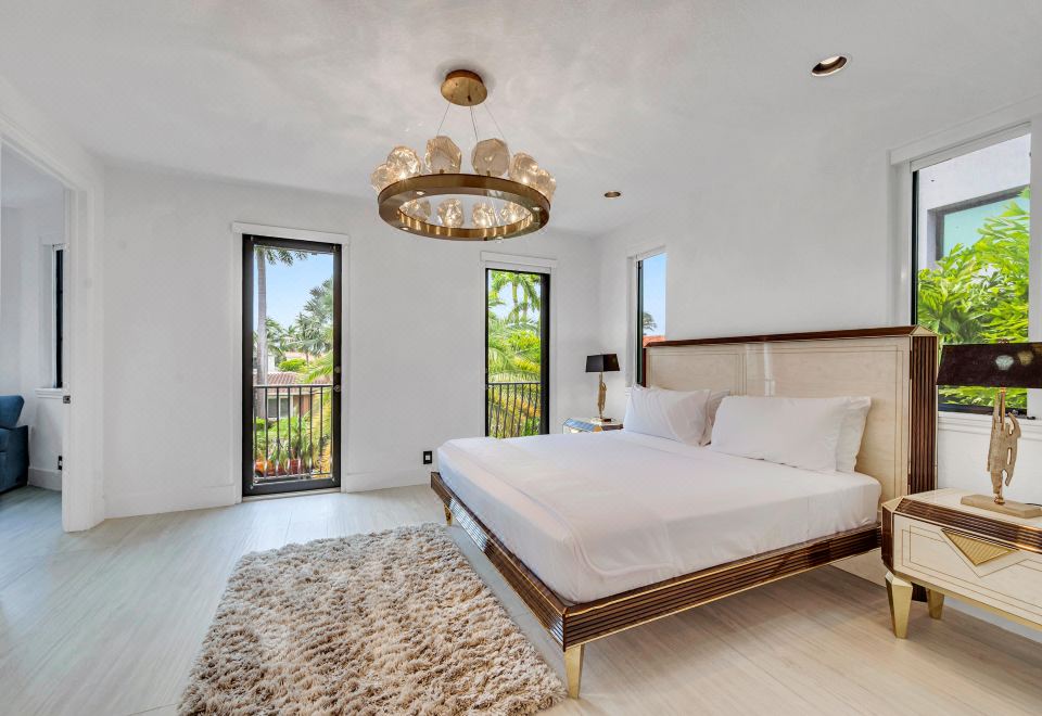 Heated Pool And Canal Access-Stunning Mediterranean Oasis