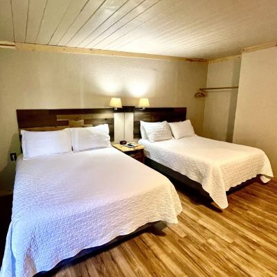 Classic Double Room Carriage House Inn Promo Code
