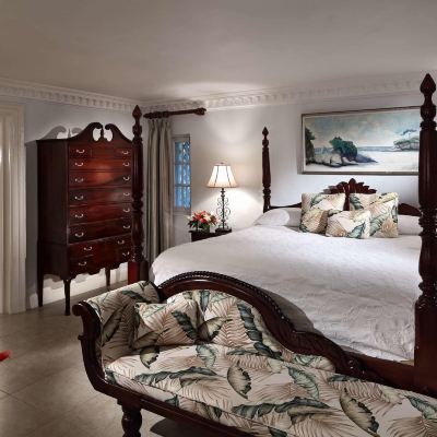 Pool Suite Half Moon Promo Code