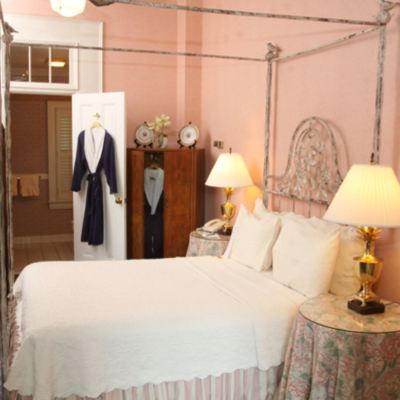 Dogwood Room 1842 Inn Promo Code