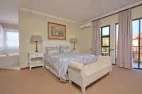 Centurion Golf Suites Boca Walk
