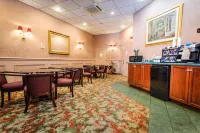 Peterborough Inn and Suites Hotel