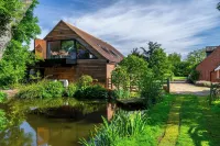 14 Acres Hotels in 