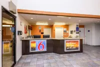 Motel 6 Waterloo, IA