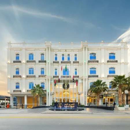 Luxury Night Hotel