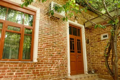 Old Radio hostel Hotele w: 