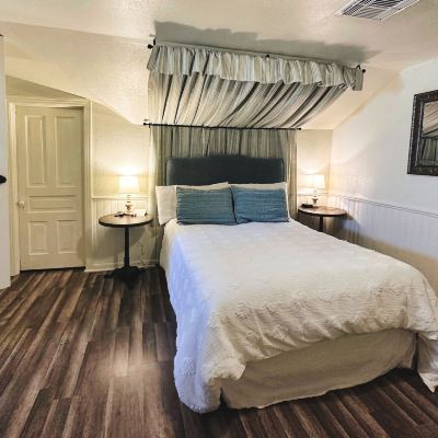 Deluxe Double Room-Non-Smoking Schaefer Haus Promo Code