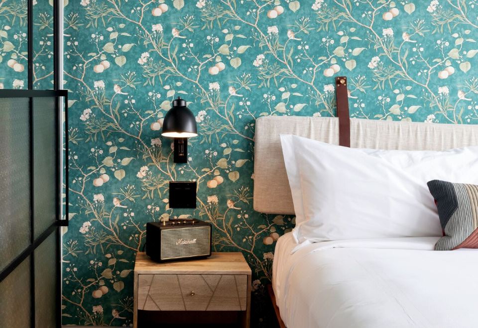 标准房，特大床（一室房）