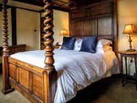 The Crown Inn Hotels in Godalming