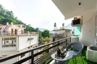Homlee-Heaven in Hills 1BHK-Parking-Lift-Tapovan Hotele w: 