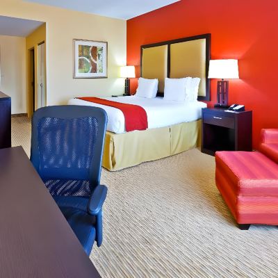Standard Room Holiday Inn Express Nashville-Opryland, an IHG Hotel Promo Code