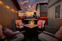 Downtown Sisters Suite - HOT TUB - Dog Friendly