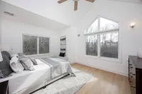 Luxurious 5-bedroom 5.5 bath house with AC, WiFi in charming Chadds Ford