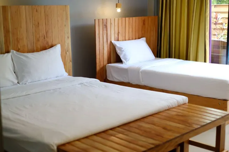 ห้องเตียงแฝดพร้อมทางสู่สระว่ายน้ำ