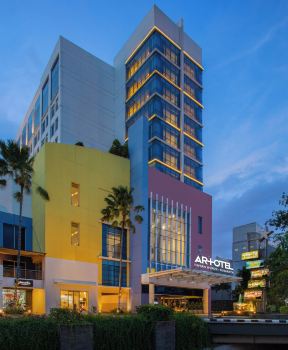 ARTOTEL TS Suites Surabaya