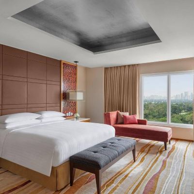 Marriott Suite, Executive Lounge Access, 1 Bedroom Suite, 1 King, Golf View