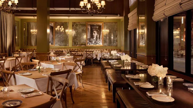 The Aster 食事・レストラン