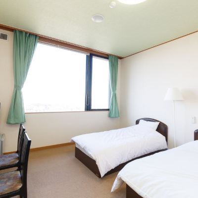 Twin Room With Western-Style Decor [Twin Room] [Non-Smoking] [Mountain View] [Nightlife View] 小布施温泉あけびの湯 クーポン