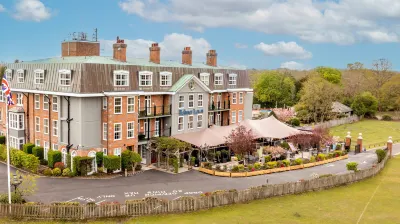 Balmer Lawn Hotels in 